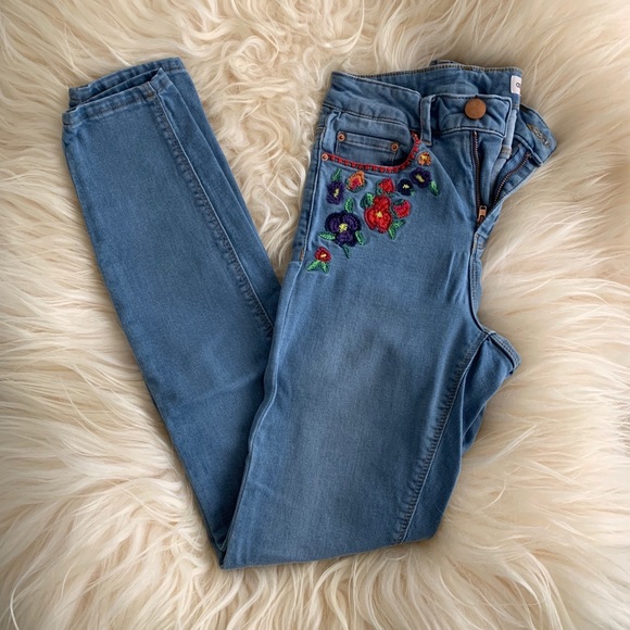 ASOS Floral Embroidered Stretch Skinny Jean 24 - Picture 3 of 7